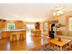 2352 Lower Gabriels Creek Road - Photo 2