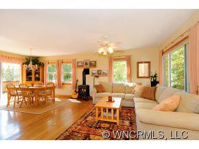 2352 Lower Gabriels Creek Road - Photo 3