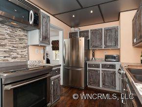 115 Lakeshore Drive - Photo 4