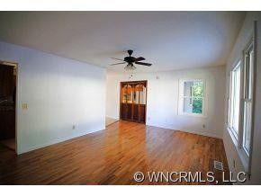 624 Spring Street - Photo 2