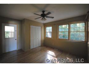 624 Spring Street - Photo 8