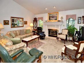 2725 KALMIA LANE - Photo 2