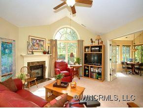 4 MOUNTAIN MEADOW CIRCLE - Photo 3