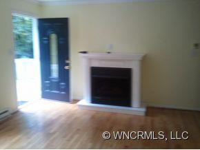 71 Hemlock St - Photo 2