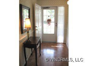 1072 Maplewood Court - Photo 4