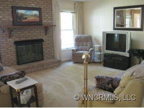 1072 Maplewood Court - Photo 6