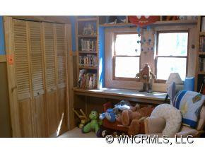 260 Pine St. - Photo 8