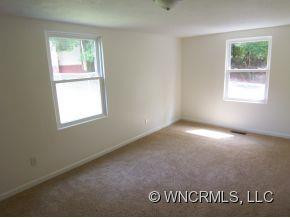 28 Camaro Drive - Photo 6