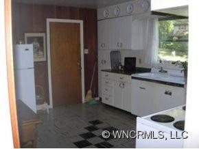 10 WOODCREST ROAD - Photo 3