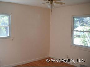 23 Meadowview Road - Photo 7