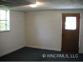 23 Meadowview Road - Photo 8
