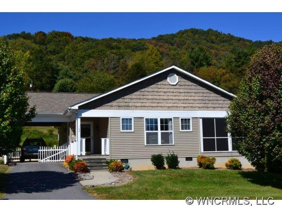 102 Cottage Loop Way