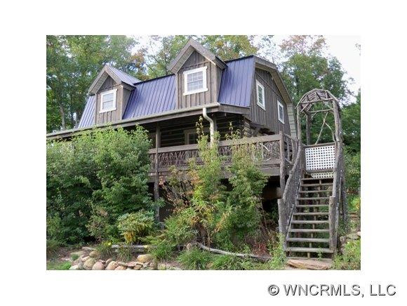 355 Johnnys Creek Road