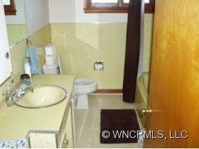 126 Swiss Avenue - Photo 2
