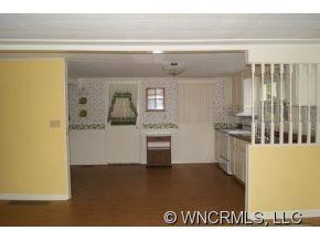 210 Poplar Lane - Photo 3