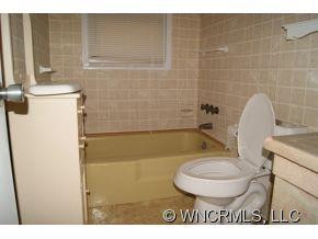 210 Poplar Lane - Photo 8