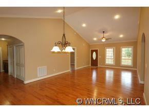 56 Hannah Drive - Photo 3