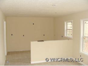 470 Rowland Rd - Photo 6