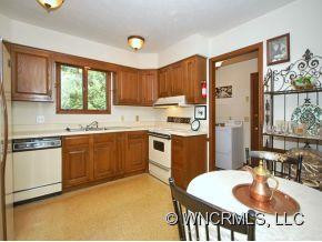 396 RICKEL DRIVE - Photo 3