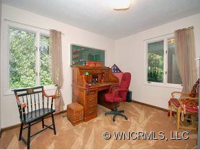 396 RICKEL DRIVE - Photo 5