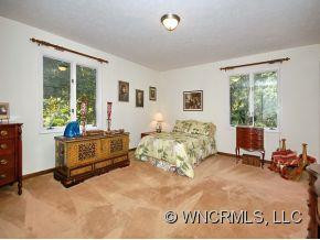 396 RICKEL DRIVE - Photo 6