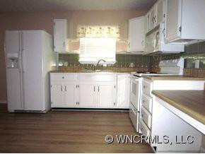 202 Portmanvilla Road - Photo 5