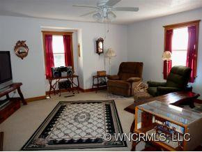 594 Joy Lane - Photo 6
