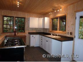 610 Lost Cove Road - Photo 4