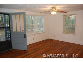 926 W Allen Street - Photo 2
