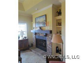 9 Kenilworth Knoll #402 - Photo 2