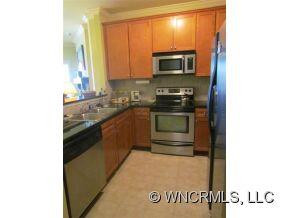 9 Kenilworth Knoll #402 - Photo 5