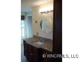 11 South College St - Photo 8