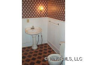 11 South College St - Photo 9