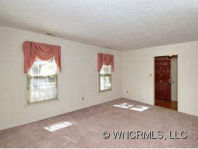 11 KNOLL RIDGE DRIVE - Photo 5