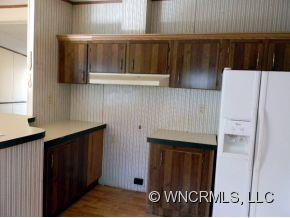 140 Falcon Crest - Photo 3
