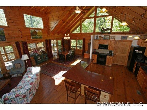 230 Mallard Road (LAKEFRONT)