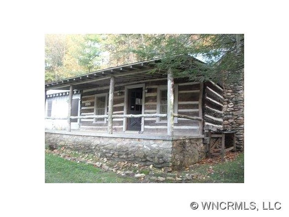 390 Village Lane