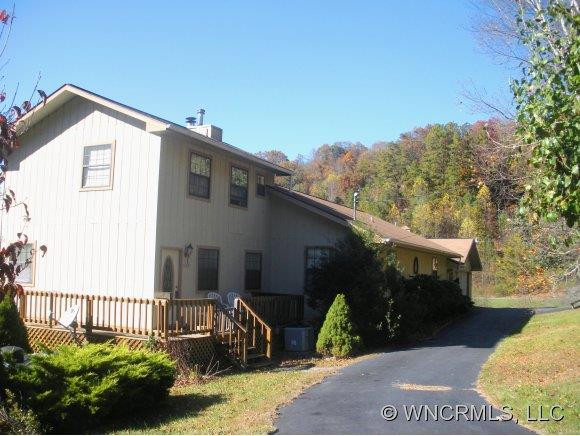 1089 Maple Springs Dr