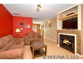 198 Wiltshire Circle - Photo 2