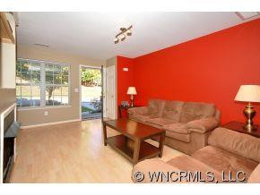 198 Wiltshire Circle - Photo 3