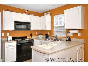 198 Wiltshire Circle - Photo 5