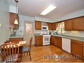 410 DEERHAVEN LANE - Photo 3