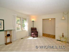 410 DEERHAVEN LANE - Photo 5