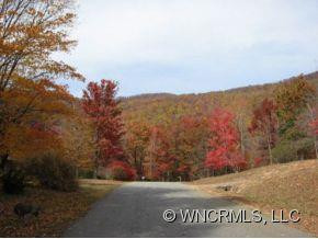 210 Oakridge Circle - Photo 2