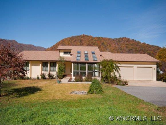 196 TIMBERLINE DRIVE