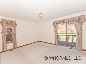 196 TIMBERLINE DRIVE - Photo 8
