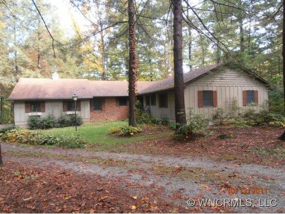 105 E Pinecrest Drive