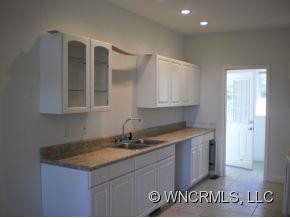 44 Maude Avenue - Photo 3