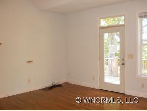 44 Maude Avenue - Photo 4