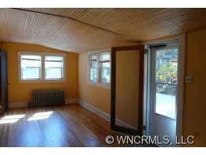203 North Ridgeway Avenue - Photo 2